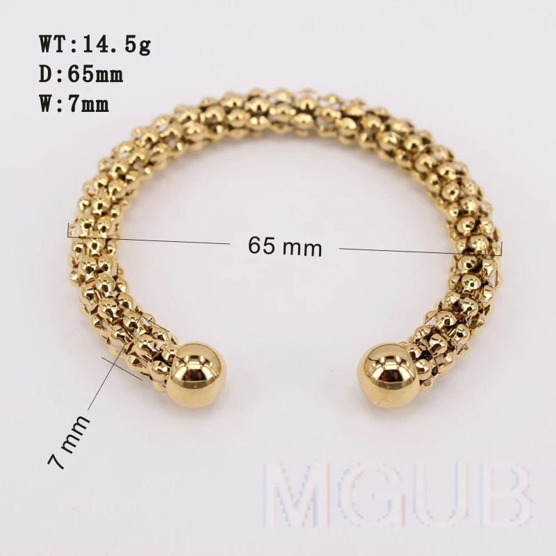 65mm diameter 7mm wide Open bracelet gold/silver color 14.5g Light Recommended by the store manager LH987
65mm diameter 7mm wide Open bracelet gold/silver color 14.5g Light Recommended by the store manager LH987