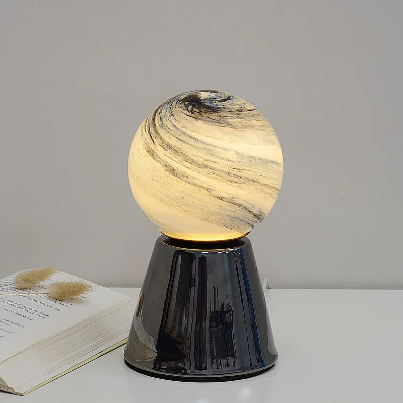 XIUAN Creative Ceramic Planet Lamp Warm Decoration Moon Lamp Birthday Gift Bedroom Bedside Table Lamp Desktop Decorative Lamp
XIUAN Creative Ceramic Planet Lamp Warm Decoration Moon Lamp Birthday Gift Bedroom Bedside Table Lamp Desktop Decorative Lamp