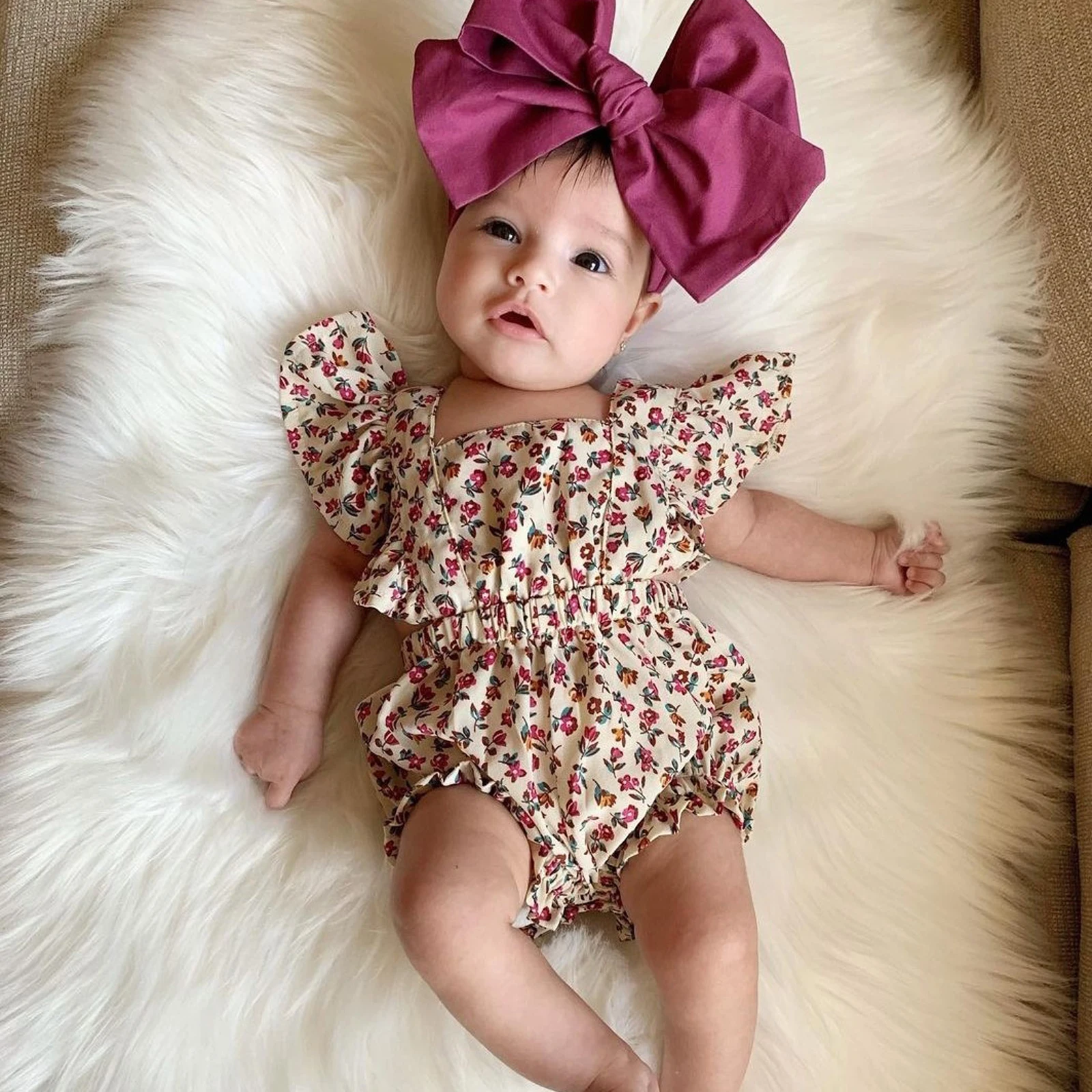 Baby Girl Ruffle Bodysuit Floral Print Sleevelesss Backless One-Piece Romper Outfit for Toddler Girl
Baby Girl Ruffle Bodysuit Floral Print Sleevelesss Backless One-Piece Romper Outfit for Toddler Girl