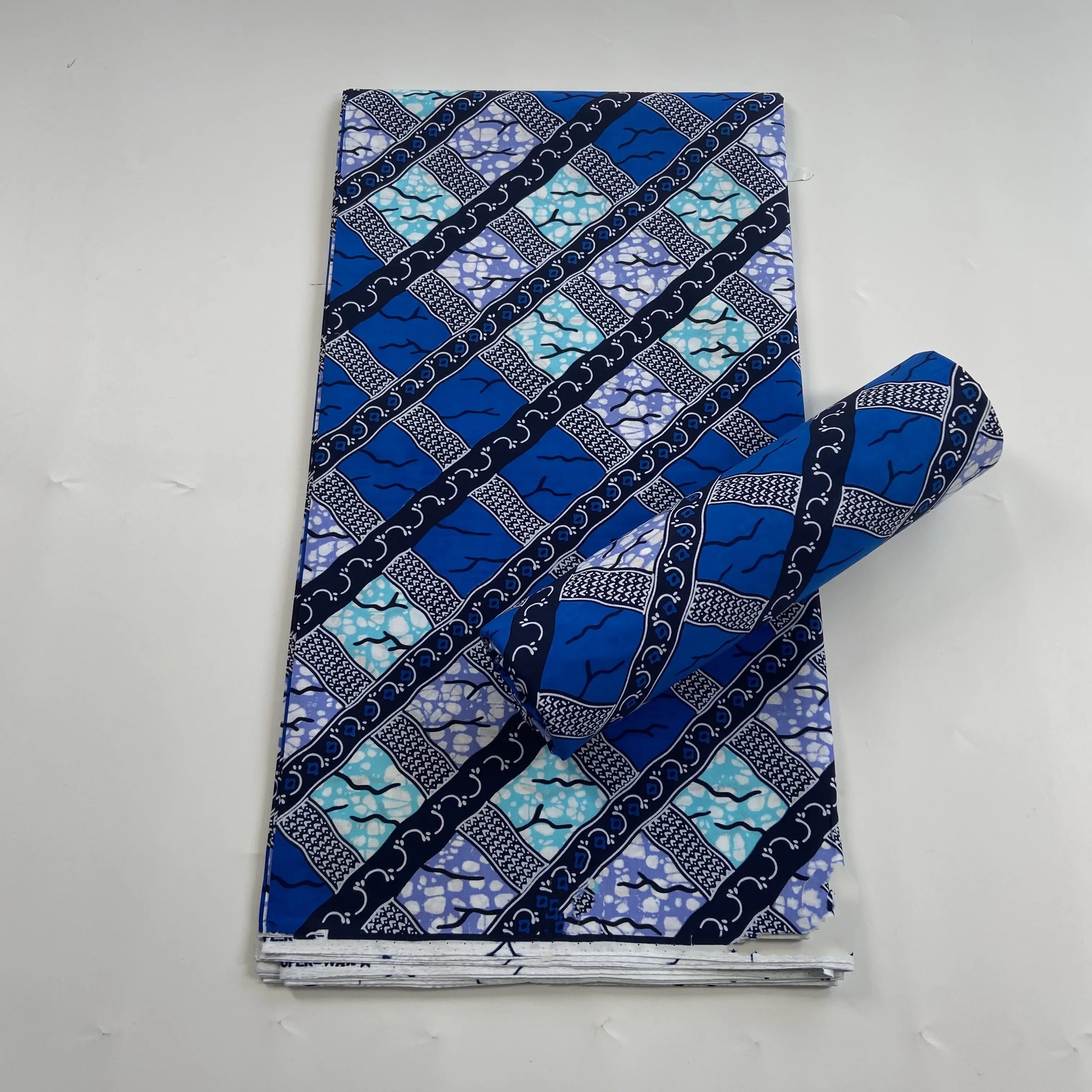 2022 NEW Original Wax High Quality Africain Print Wax Fabric Tissue Wax 100% Cotton 6 yards a pieces for women dress
2022 NEW Original Wax High Quality Africain Print Wax Fabric Tissue Wax 100% Cotton 6 yards a pieces for women dress