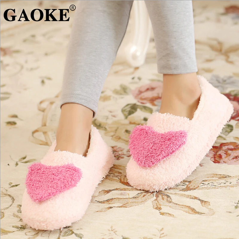 2021 Winter Woman Slippers Woman Shoes Female Indoor Home Shoes Woman Warm Slippers Outsole Cotton Shoes Heart Lady Footwear
2021 Winter Woman Slippers Woman Shoes Female Indoor Home Shoes Woman Warm Slippers Outsole Cotton Shoes Heart Lady Footwear
