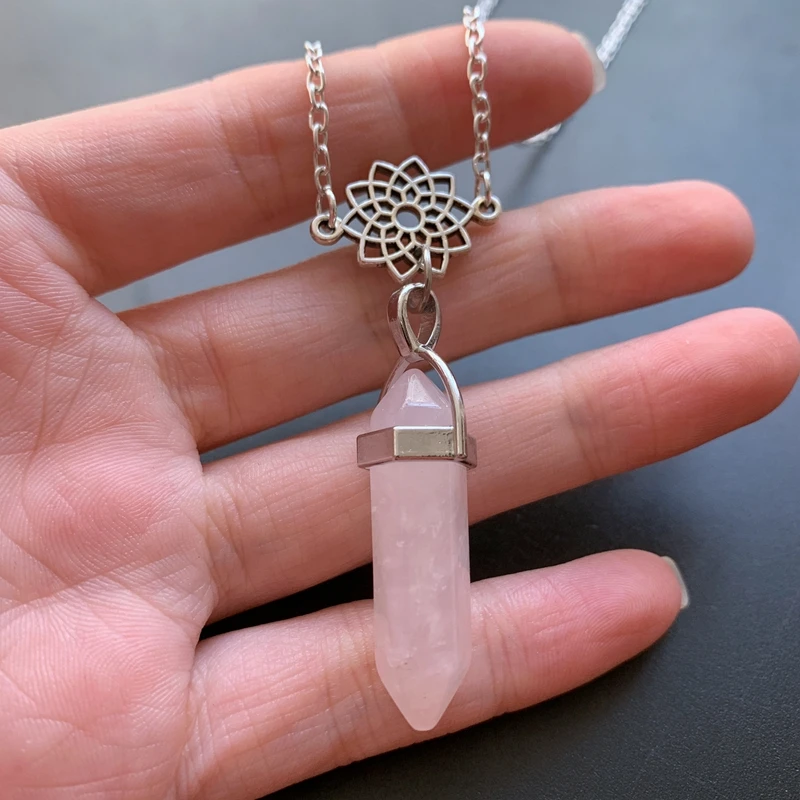 Natural Rose Quartz Faceted Point Lotus Flower Hanging Necklace Stone Ornament Buddha Pink Quartz Pendant Dropshipping 1pc
Natural Rose Quartz Faceted Point Lotus Flower Hanging Necklace Stone Ornament Buddha Pink Quartz Pendant Dropshipping 1pc