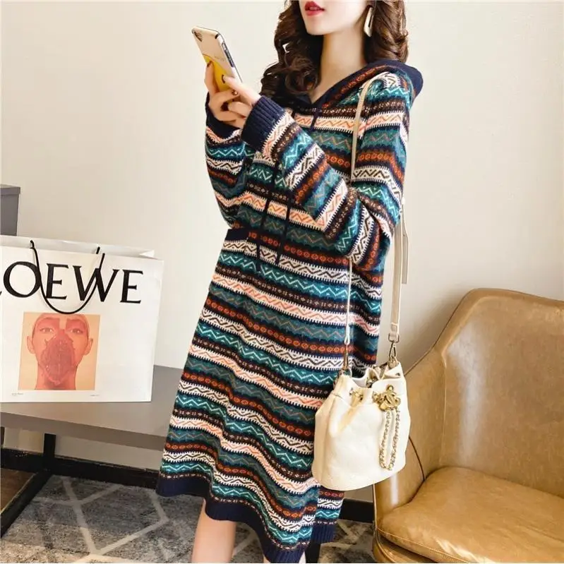 2021Mid-length retro ethnic striped sweater dress women loose long-sleeved hooded pullover knit
2021Mid-length retro ethnic striped sweater dress women loose long-sleeved hooded pullover knit