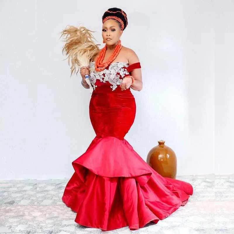 

Dark Red Aso Ebi Prom Dresses Off Shoulder Mermaid Evening Dress Tiered Velour Appliques Plus Size Dubai African Party Vestidos