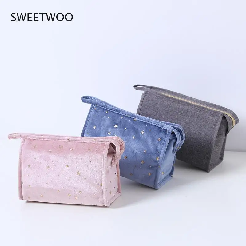 Velvet cosmetic storage bag soft sister lipstick bag ladies cosmetic bag cosmetic bag portable cosmetic bag storage bag
Velvet cosmetic storage bag soft sister lipstick bag ladies cosmetic bag cosmetic bag portable cosmetic bag storage bag