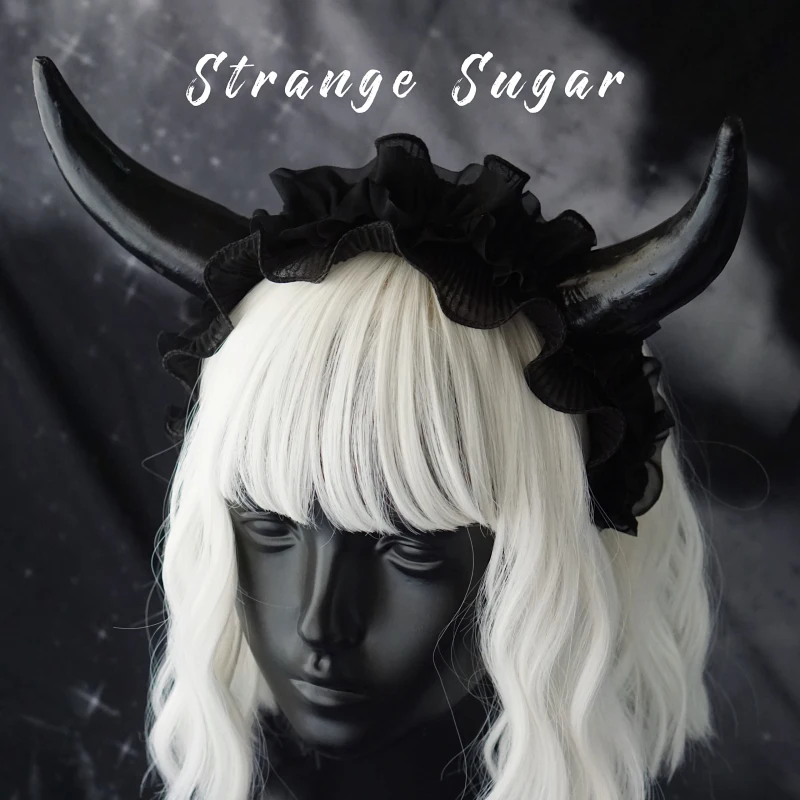 Handmade Devil Horns lace KC Hair Hoop Headpiece Girl Gothic Halloween Cosplay Personality Hair Band Hair Accessories Lolita
Handmade Devil Horns lace KC Hair Hoop Headpiece Girl Gothic Halloween Cosplay Personality Hair Band Hair Accessories Lolita