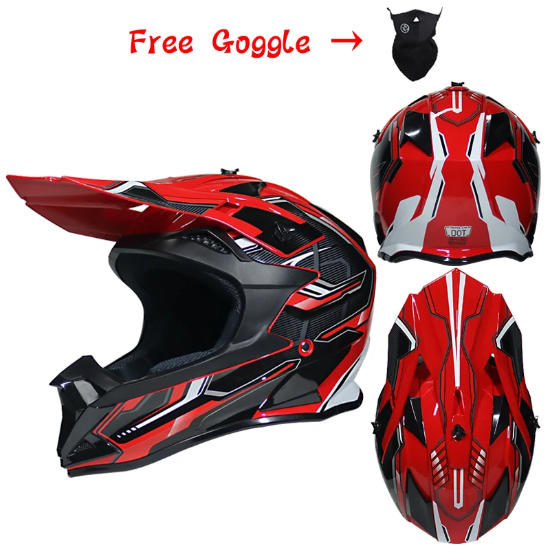 Outside the freeway, motorcyclists, adult motorcyclists cross the slope from dirty bicycles, cross sports helmets capable of 
Outside the freeway, motorcyclists, adult motorcyclists cross the slope from dirty bicycles, cross sports helmets capable of
