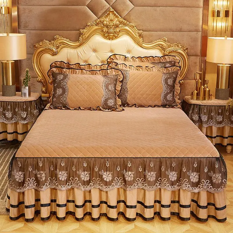 Europe Velvet Red Cotton Quilted Lace Bedspread Ruffle Bedskirt King Size Coverlet Soft Full Queen Double Bed Cover
Europe Velvet Red Cotton Quilted Lace Bedspread Ruffle Bedskirt King Size Coverlet Soft Full Queen Double Bed Cover