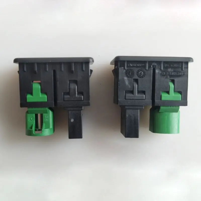 P82B 1Pc AUX+USB Switch Socket For V~W Tiguan Passat B6 B7 CC RCD510 RNS310 3CD 035
P82B 1Pc AUX+USB Switch Socket For V~W Tiguan Passat B6 B7 CC RCD510 RNS310 3CD 035
