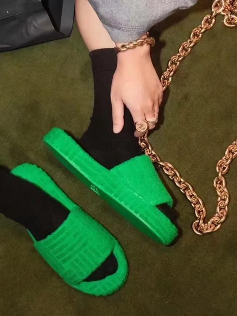 green maomao loafers outside 2021 new towel drag women wear thick bottom tow men and women with a word
green maomao loafers outside 2021 new towel drag women wear thick bottom tow men and women with a word