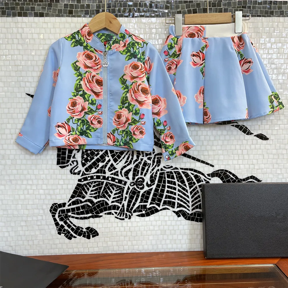 High-end customized 2021 early autumn new girl two-piece suit skirt, classic rose digital printing, excellent upper body effect
High-end customized 2021 early autumn new girl two-piece suit skirt, classic rose digital printing, excellent upper body effect