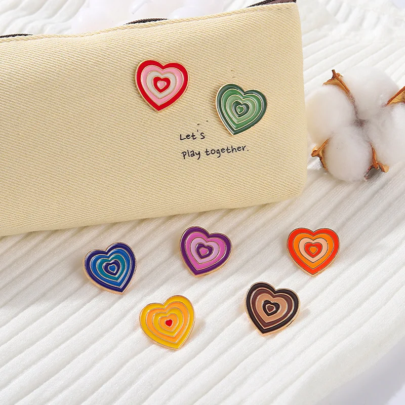 Explosive Love Series Alloy Brooch Colorful Heart Lapel Enamel Pin Creative Cool Backpack Clothes Badges Jewelry Gift Wholesale
Explosive Love Series Alloy Brooch Colorful Heart Lapel Enamel Pin Creative Cool Backpack Clothes Badges Jewelry Gift Wholesale