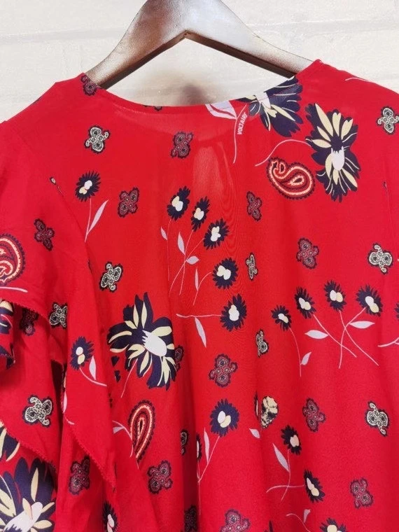 Women Silk Floral Blouse Lady Lace-Up V-Neck Shirt Female Ruffles Trim Loose Tops 2021 Spring Summer
Women Silk Floral Blouse Lady Lace-Up V-Neck Shirt Female Ruffles Trim Loose Tops 2021 Spring Summer