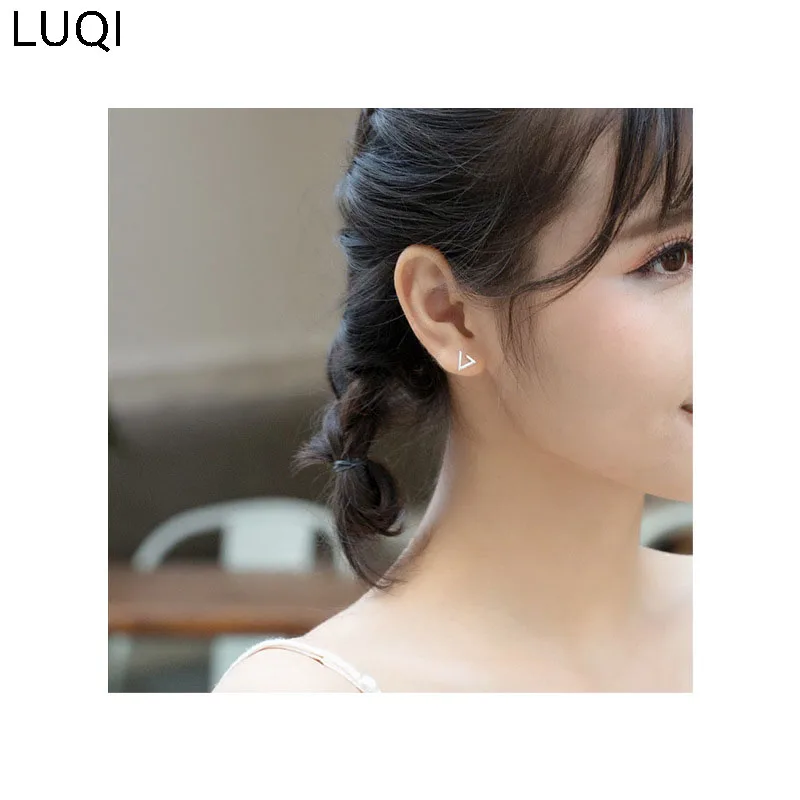 S925 silver girl fashion personality simple and sweet triangle earrings 543514
S925 silver girl fashion personality simple and sweet triangle earrings 543514
