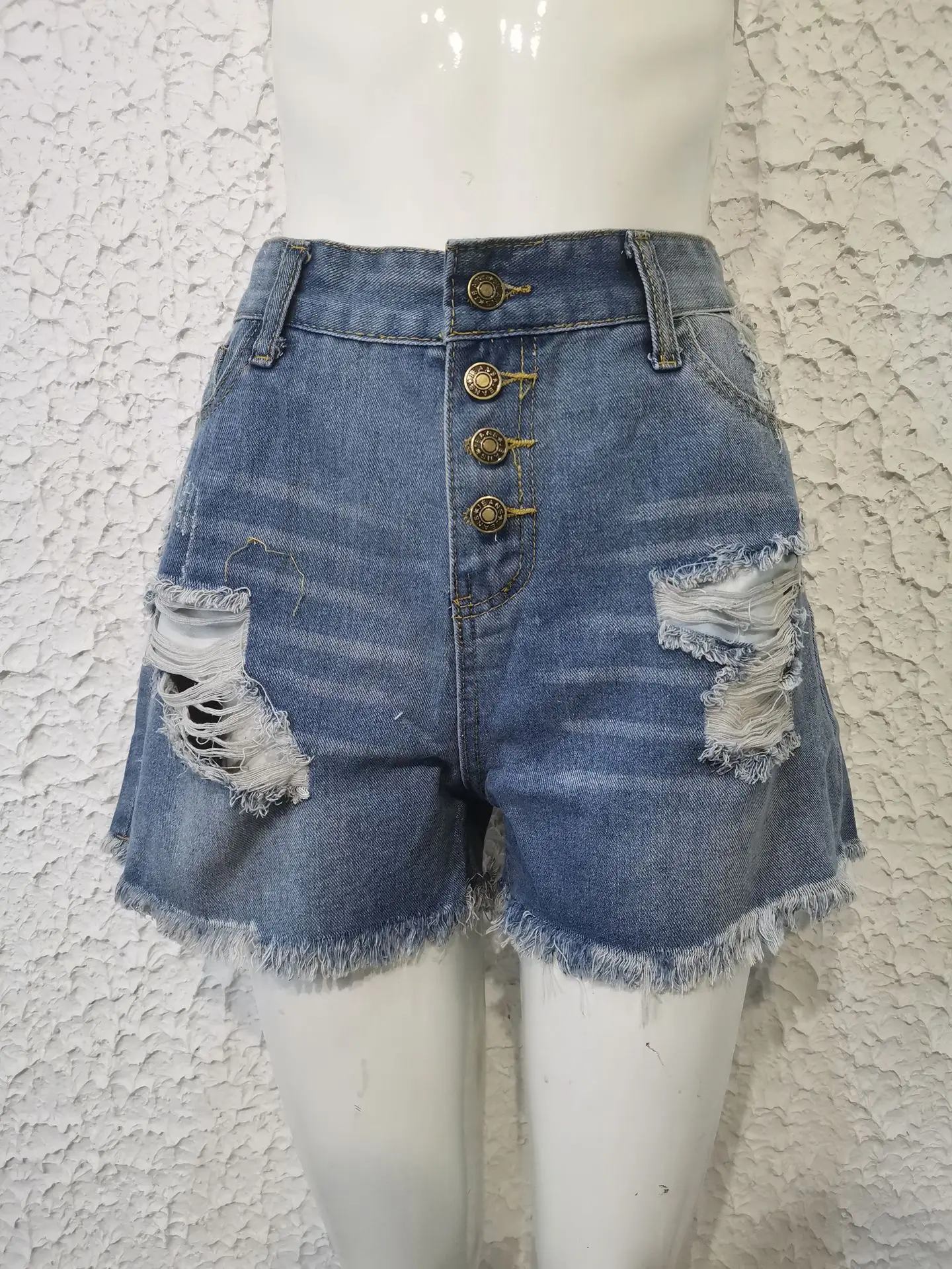 2021 summer new style metal buckle pocket straight washed denim shorts women
2021 summer new style metal buckle pocket straight washed denim shorts women
