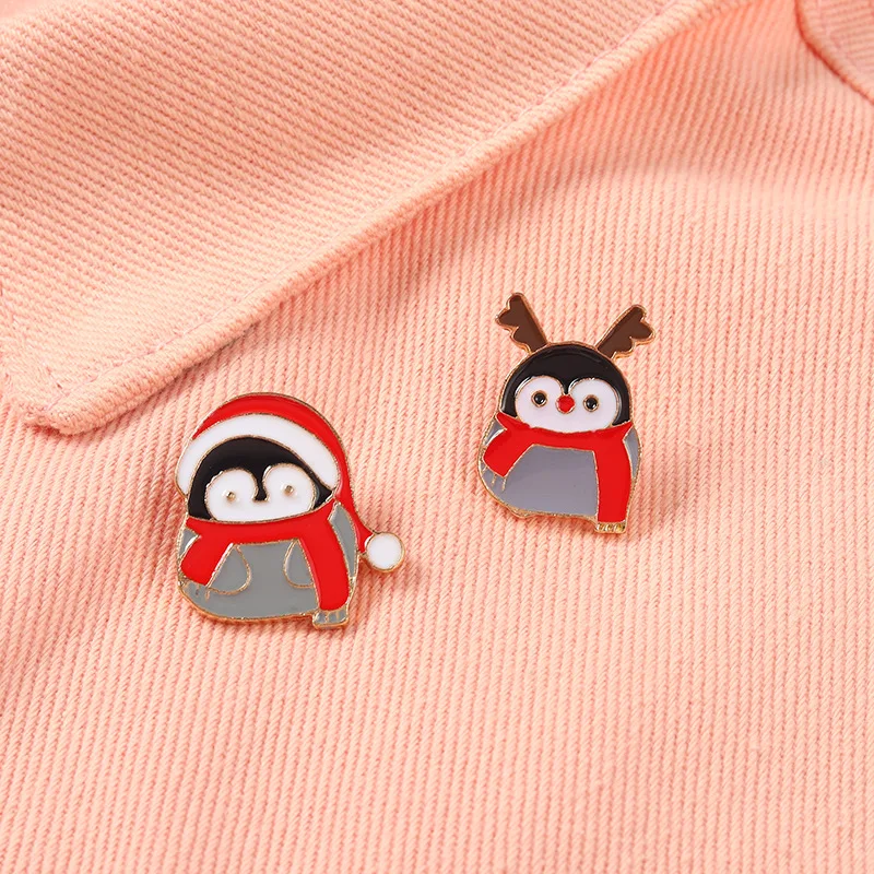 New Cartoon Christmas Series Alloy Brooch Small Cute Penguin Enamel Pins Custom Santa Deer Scarf Hat Brooches Bag Badge
New Cartoon Christmas Series Alloy Brooch Small Cute Penguin Enamel Pins Custom Santa Deer Scarf Hat Brooches Bag Badge