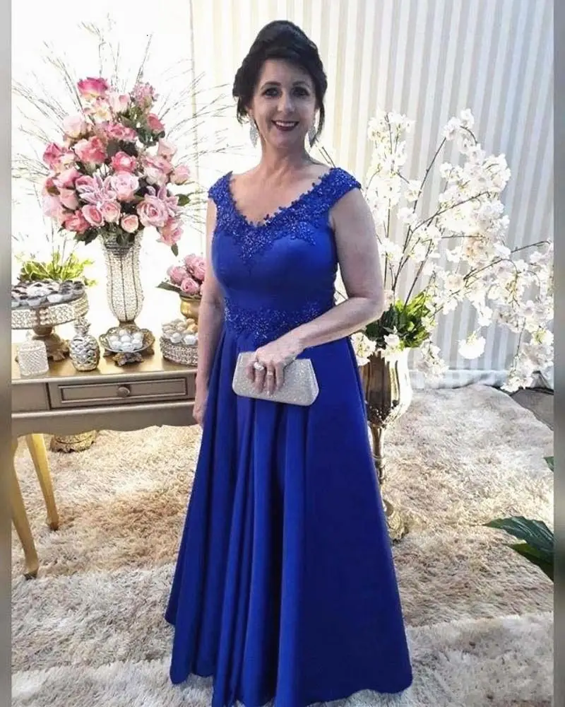 Elegant Blue Lace Mother of the Bride Dresses 2021 Long Satin Sexy V Neck Tank Formal Grandma Evening Party Dress Plus Size
Elegant Blue Lace Mother of the Bride Dresses 2021 Long Satin Sexy V Neck Tank Formal Grandma Evening Party Dress Plus Size