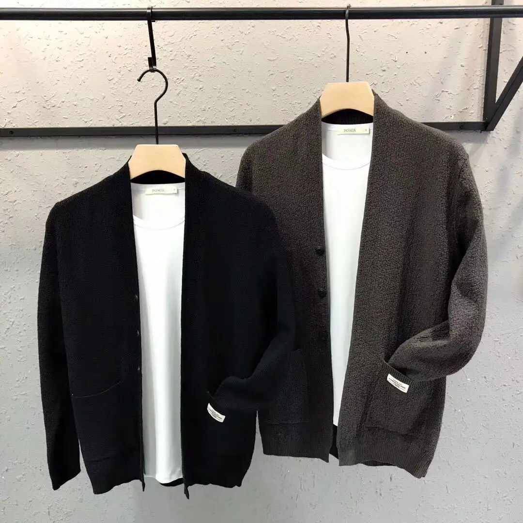 Spring, summer and autumn new thin sweater coat men's cardigan top slim solid color bottomed sweater top
Spring, summer and autumn new thin sweater coat men's cardigan top slim solid color bottomed sweater top