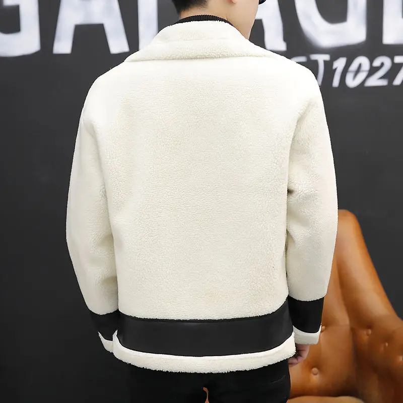 Jaqueta Motoqueiro Streetwear Vintage Fashion Hip Hop Thick Jacket Outerwear Men Splicing Contrast Faux Fur Coat Male Fur Jacket
Jaqueta Motoqueiro Streetwear Vintage Fashion Hip Hop Thick Jacket Outerwear Men Splicing Contrast Faux Fur Coat Male Fur Jacket