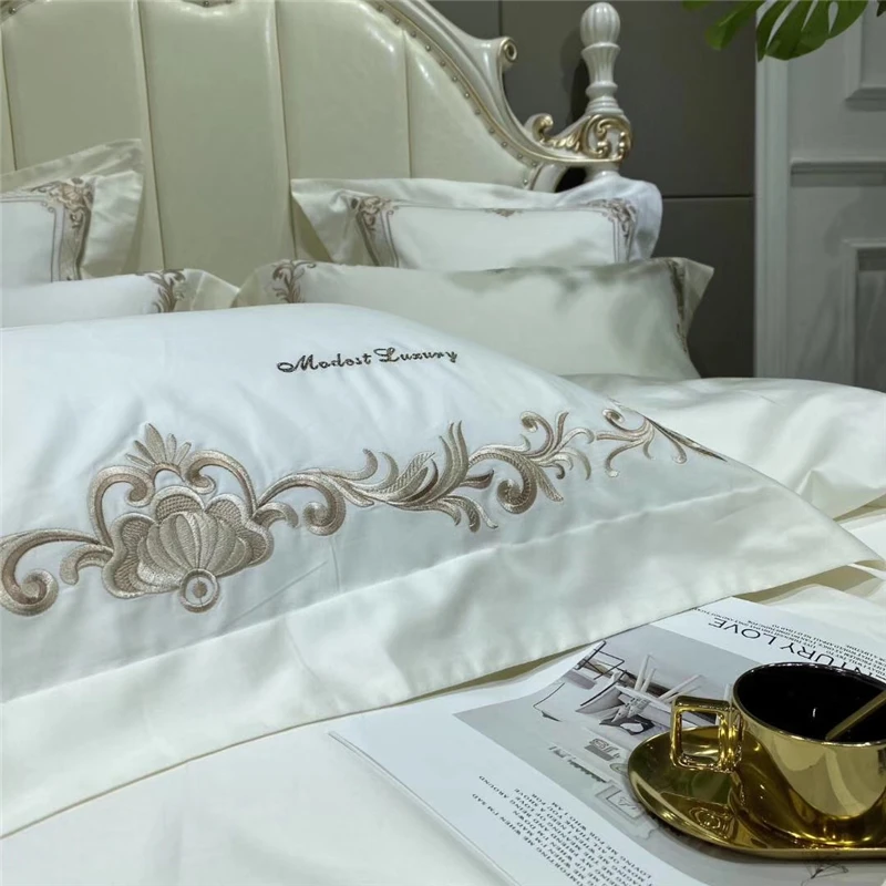 Luxury White European Palace Bedding Set 1000TC Egyptian Cotton Gold Embroidery Duvet Cover Bed Linen Fitted Sheet Pillowcases 
Luxury White European Palace Bedding Set 1000TC Egyptian Cotton Gold Embroidery Duvet Cover Bed Linen Fitted Sheet Pillowcases