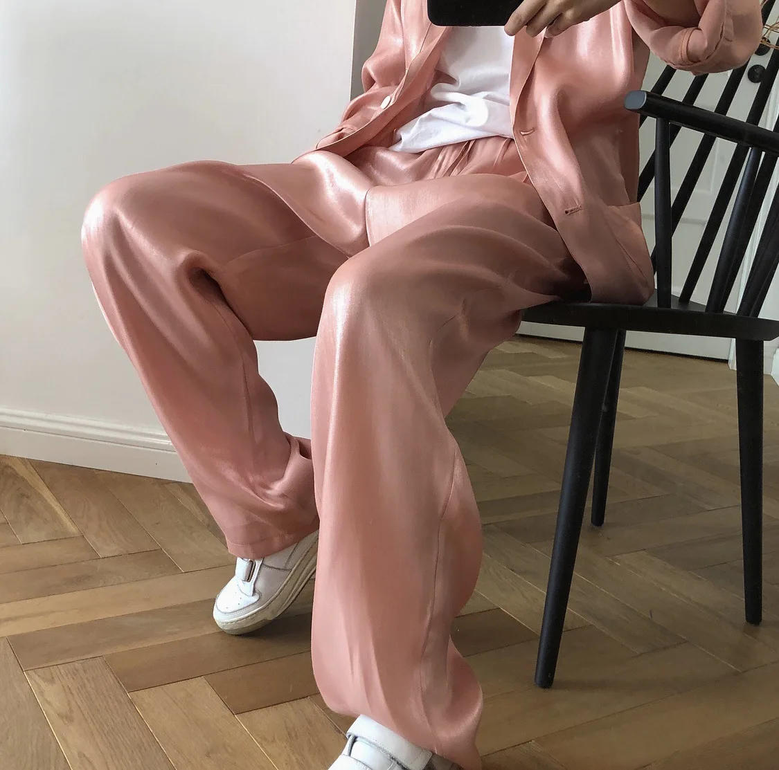 2021 New High Waist Drawstring Stain Pants Full Length Loose Wide Legs Female Trousers Spring And Summer Fashion
2021 New High Waist Drawstring Stain Pants Full Length Loose Wide Legs Female Trousers Spring And Summer Fashion