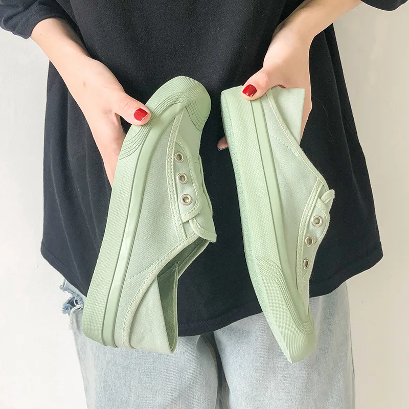 Новинка 2021, брендовые кеды для женщин, модные кроссовки, женские слипоны с низким вырезом, повседневные Универсальные высококачественные т... 
Новинка 2021, брендовые кеды для женщин, модные кроссовки, женские слипоны с низким вырезом, повседневные Универсальные высококачественные т...