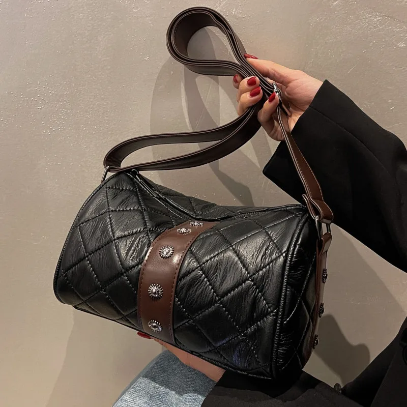 Diamond Lattice Women's Messenger Bag Quilted Leather Handbags Sewing Thread Pattern Shoulder Bag Female All Match Crossbody Bag
Diamond Lattice Women's Messenger Bag Quilted Leather Handbags Sewing Thread Pattern Shoulder Bag Female All Match Crossbody Bag