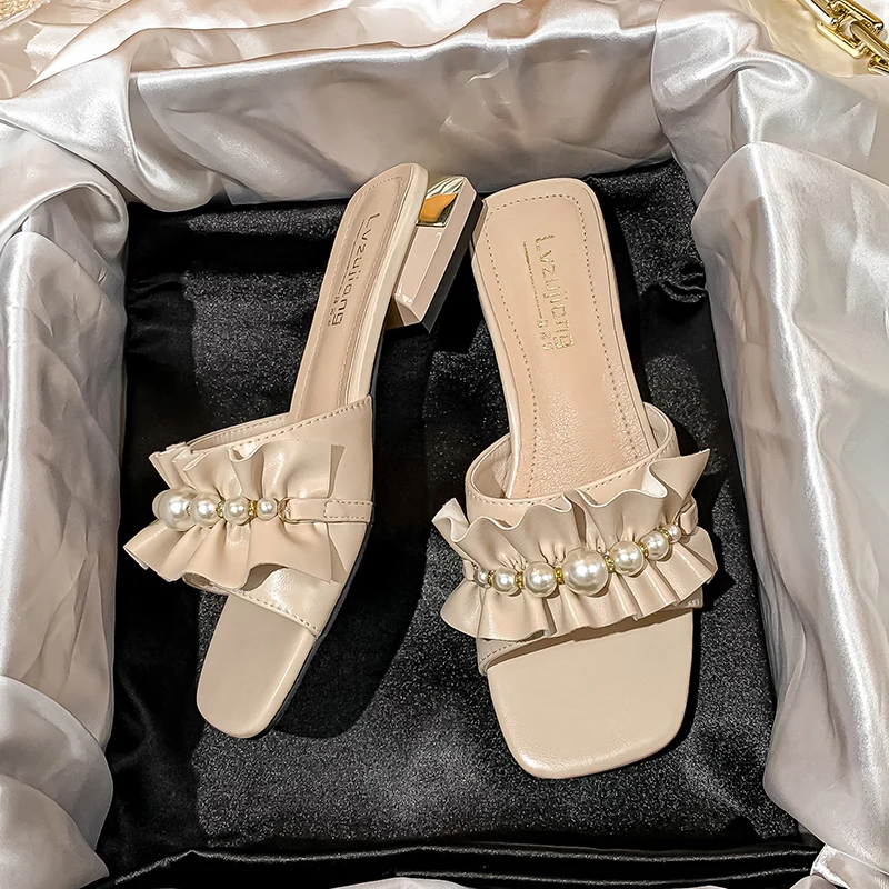 Summer women's sandals 2021 fashion designer outdoor slippers With low shoes for women pearl trend leisure mules
Summer women's sandals 2021 fashion designer outdoor slippers With low shoes for women pearl trend leisure mules