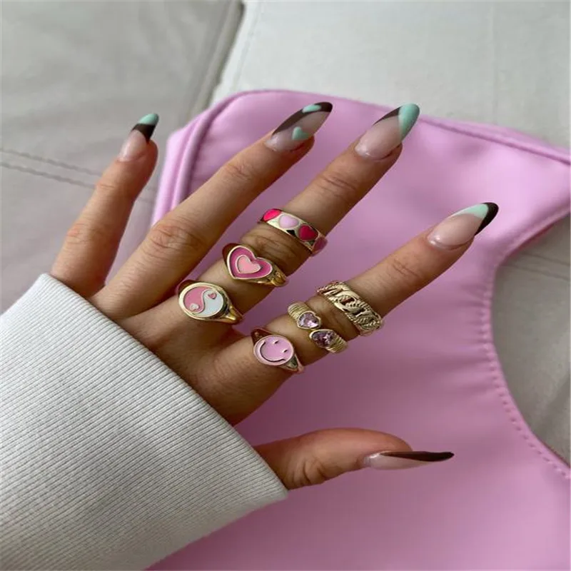 ROXI Copper Enamel Double Hearts Gold/Silver Rings for Women Girls Summer Jewelry Gift Bohemia Finger Rings Wedding Ring Bague
ROXI Copper Enamel Double Hearts Gold/Silver Rings for Women Girls Summer Jewelry Gift Bohemia Finger Rings Wedding Ring Bague