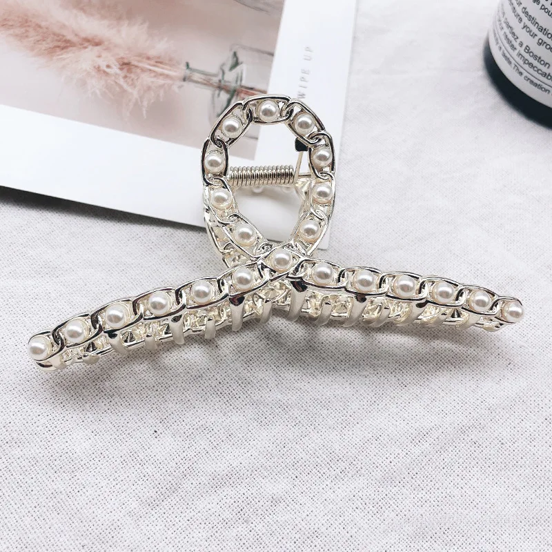 Korea Dongdaemun Hairpin Banana Clip Back Head Horizontal Clip Grab Clip Hairpin Pearl Plate Hair Accessories Female
Korea Dongdaemun Hairpin Banana Clip Back Head Horizontal Clip Grab Clip Hairpin Pearl Plate Hair Accessories Female