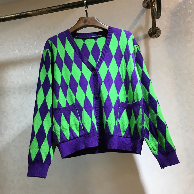 Autumn Retro Diamond Plaids Knitted Cardigan Loose Thin Long-sleeved V-neck Pockets Sweater Coat 2020 Crop Tops Blusas Mujer
Autumn Retro Diamond Plaids Knitted Cardigan Loose Thin Long-sleeved V-neck Pockets Sweater Coat 2020 Crop Tops Blusas Mujer