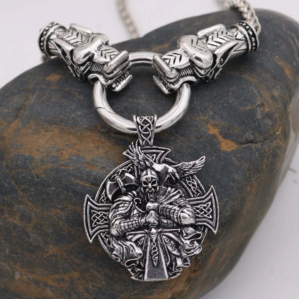 Retro Nordic Viking The King of The Gods Odin Pendant Necklace for Men Domineering Rock Metal Amulet Jewelry 
Retro Nordic Viking The King of The Gods Odin Pendant Necklace for Men Domineering Rock Metal Amulet Jewelry