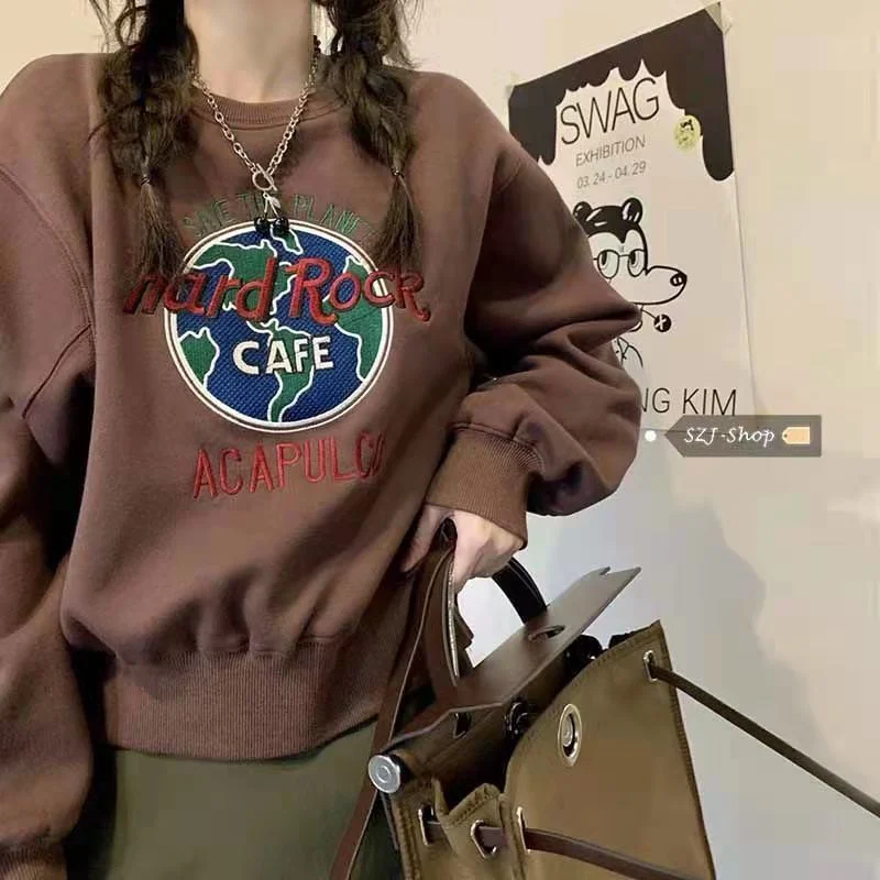 Brown American Vintage Letter Pattern Crewneck Sweatshirt Women Crop Top Hoodies Lady Long Sleeve Autumn Streetwear Pullover New 
Brown American Vintage Letter Pattern Crewneck Sweatshirt Women Crop Top Hoodies Lady Long Sleeve Autumn Streetwear Pullover New
