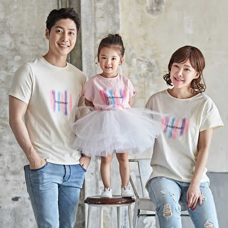 Summer new cotton family pack a family of four people with mother and daughter love cute print t-shirt baby climbing clothes
Summer new cotton family pack a family of four people with mother and daughter love cute print t-shirt baby climbing clothes