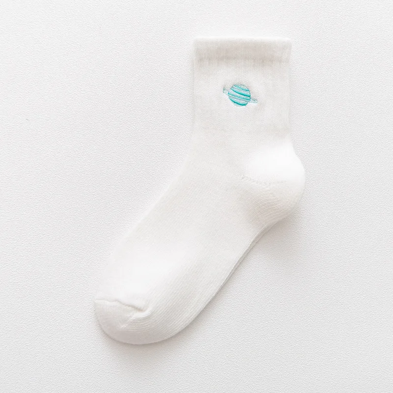 New Autumn Winter Fashion Ladies Socks Personality Trend Space Astronaut Embroidery Series Cotton Breathable Female Stockings 
New Autumn Winter Fashion Ladies Socks Personality Trend Space Astronaut Embroidery Series Cotton Breathable Female Stockings