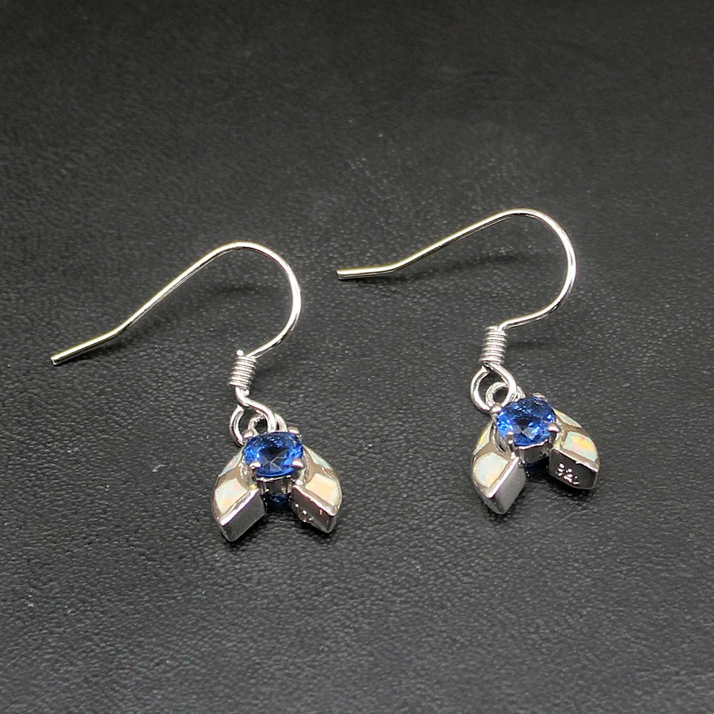 Женские серьги из серебра 925 пробы с опалом и синим сапфиром
Женские серьги из серебра 925 пробы с опалом и синим сапфиром