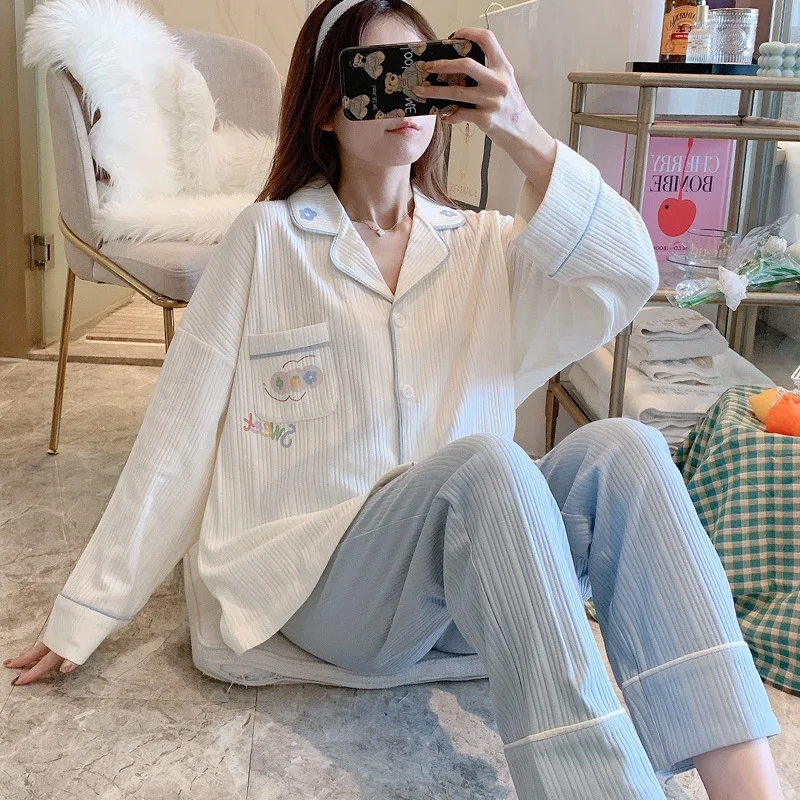 Sleepwear Women Cotton Thin Long Sleeve Pajamas Set Spring and Autumn Cotton Cute Plus Size Loose Home Clothes Schlafanzug
Sleepwear Women Cotton Thin Long Sleeve Pajamas Set Spring and Autumn Cotton Cute Plus Size Loose Home Clothes Schlafanzug