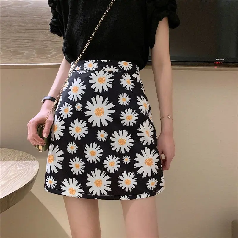 slim fit A-line skirt knee length skirts Summer new zipper daisy printing high waist student female wholesale Harajuku style
slim fit A-line skirt knee length skirts Summer new zipper daisy printing high waist student female wholesale Harajuku style