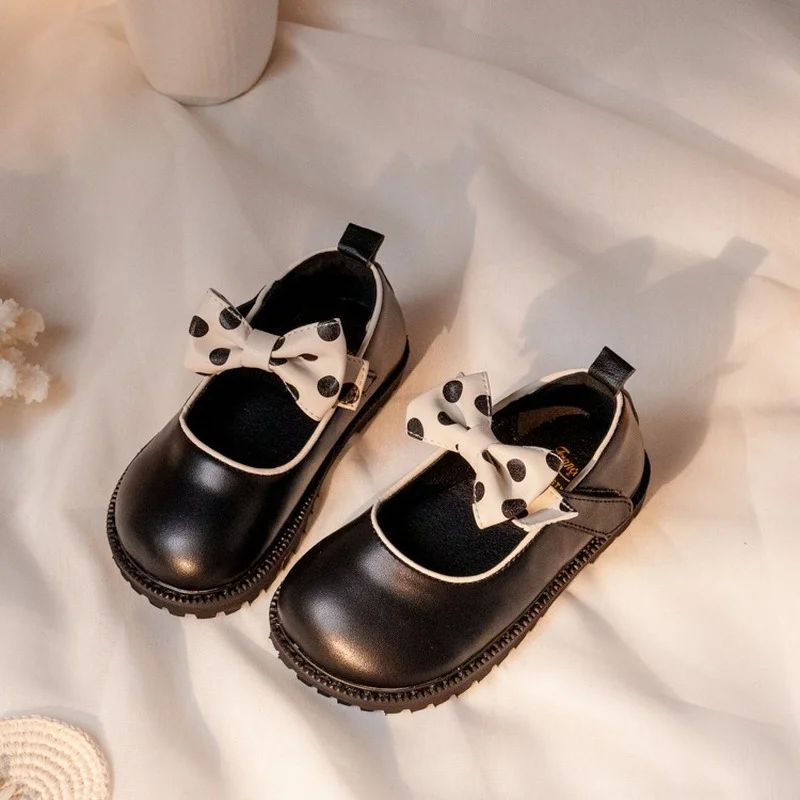 Toddler girls Bowknot Velcro princess shoes 2021 spring and autumn new fashion lady cute girl single shoe ladle shoes
Toddler girls Bowknot Velcro princess shoes 2021 spring and autumn new fashion lady cute girl single shoe ladle shoes