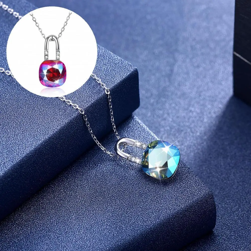 Female Stylish Lock Pendant Clavicle Necklace 925 Silver Ladies Necklace Light Weight for Vacation
Female Stylish Lock Pendant Clavicle Necklace 925 Silver Ladies Necklace Light Weight for Vacation