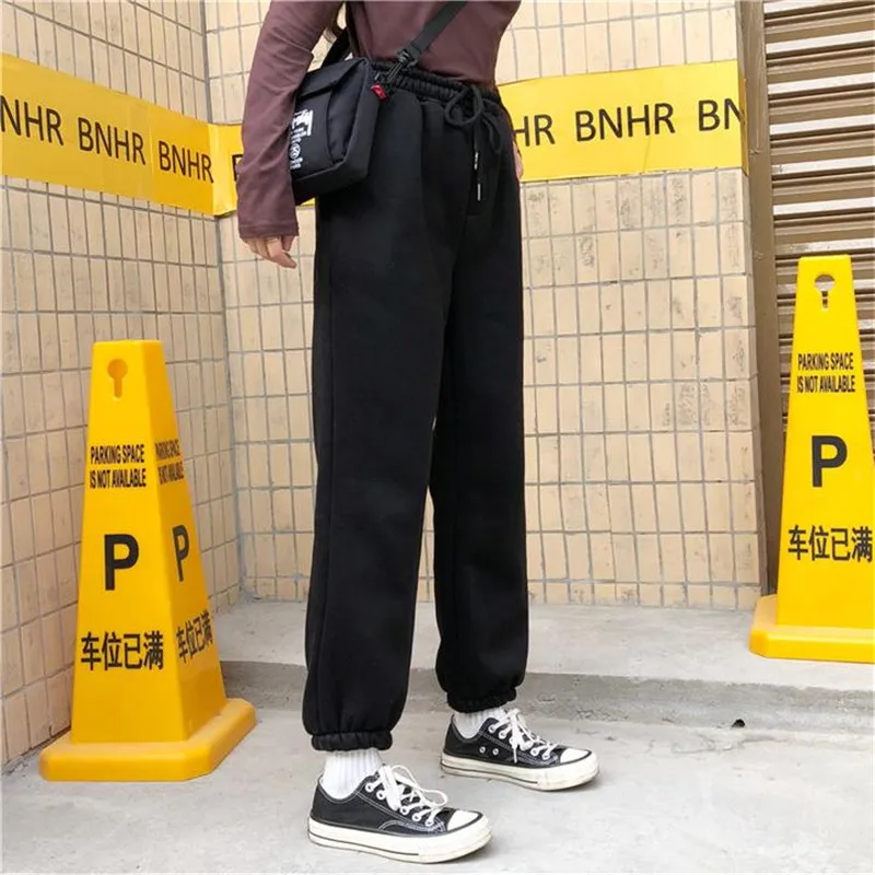 2021 New Fashion Women Hip Hop Street High Waist Baggy Sweatpants Running Jogging Sport Casual Joggers Pants Trousers Streetwear
2021 New Fashion Women Hip Hop Street High Waist Baggy Sweatpants Running Jogging Sport Casual Joggers Pants Trousers Streetwear