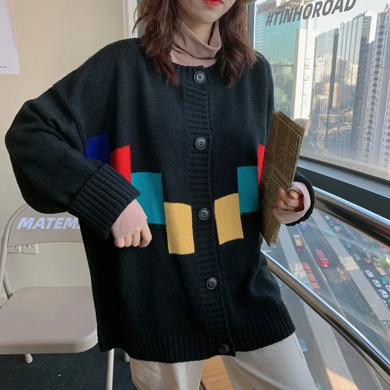 2020 new Fashion knitted Cardigan sweater women tops Casual Loose Buckle splice Cube Hit color long sleeve warm Korean Harajuku 
2020 new Fashion knitted Cardigan sweater women tops Casual Loose Buckle splice Cube Hit color long sleeve warm Korean Harajuku