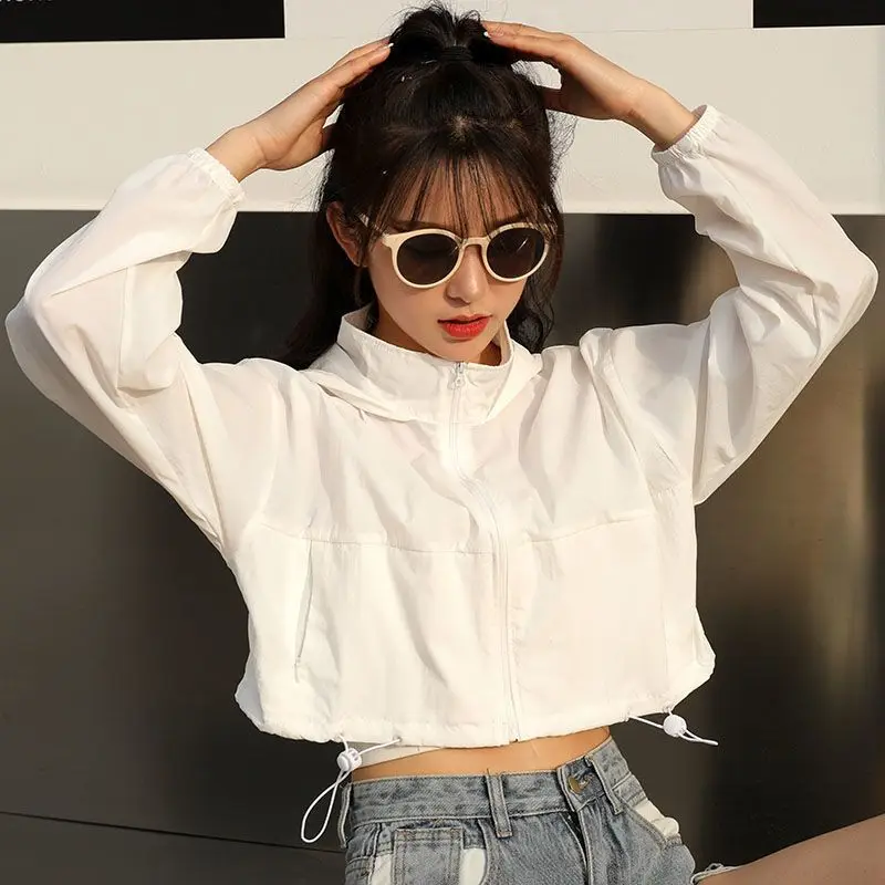 2022 Summer Women Sports Jacket Long Sleeves Hooded Small Sun Protection Clothing New Short Top Lightweight Breathable Outdoor
2022 Summer Women Sports Jacket Long Sleeves Hooded Small Sun Protection Clothing New Short Top Lightweight Breathable Outdoor
