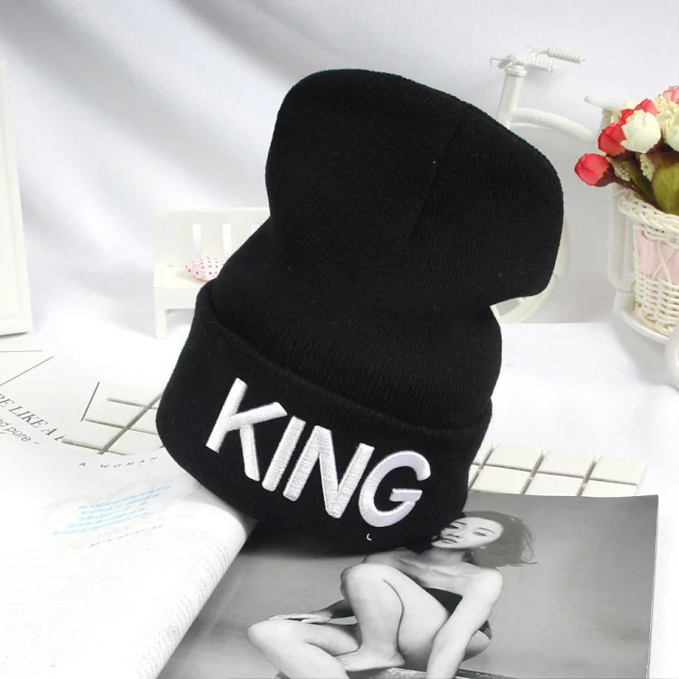 Beanies Cap KING QUEEN Letter Embroidery Warm Winter Hat Knitted Cap Hip Hop Men Women Lovers Street Dance Bonnet Skullies Black
Beanies Cap KING QUEEN Letter Embroidery Warm Winter Hat Knitted Cap Hip Hop Men Women Lovers Street Dance Bonnet Skullies Black