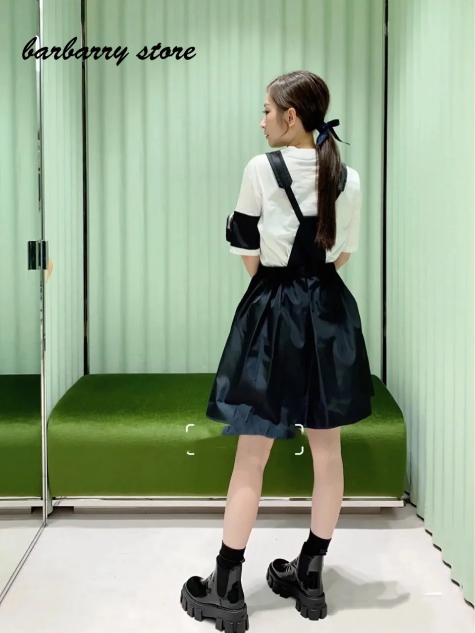 2021 Spring and summer overall dress for women clothing high end france design versatile white woman Sleeveless strap skirt
2021 Spring and summer overall dress for women clothing high end france design versatile white woman Sleeveless strap skirt