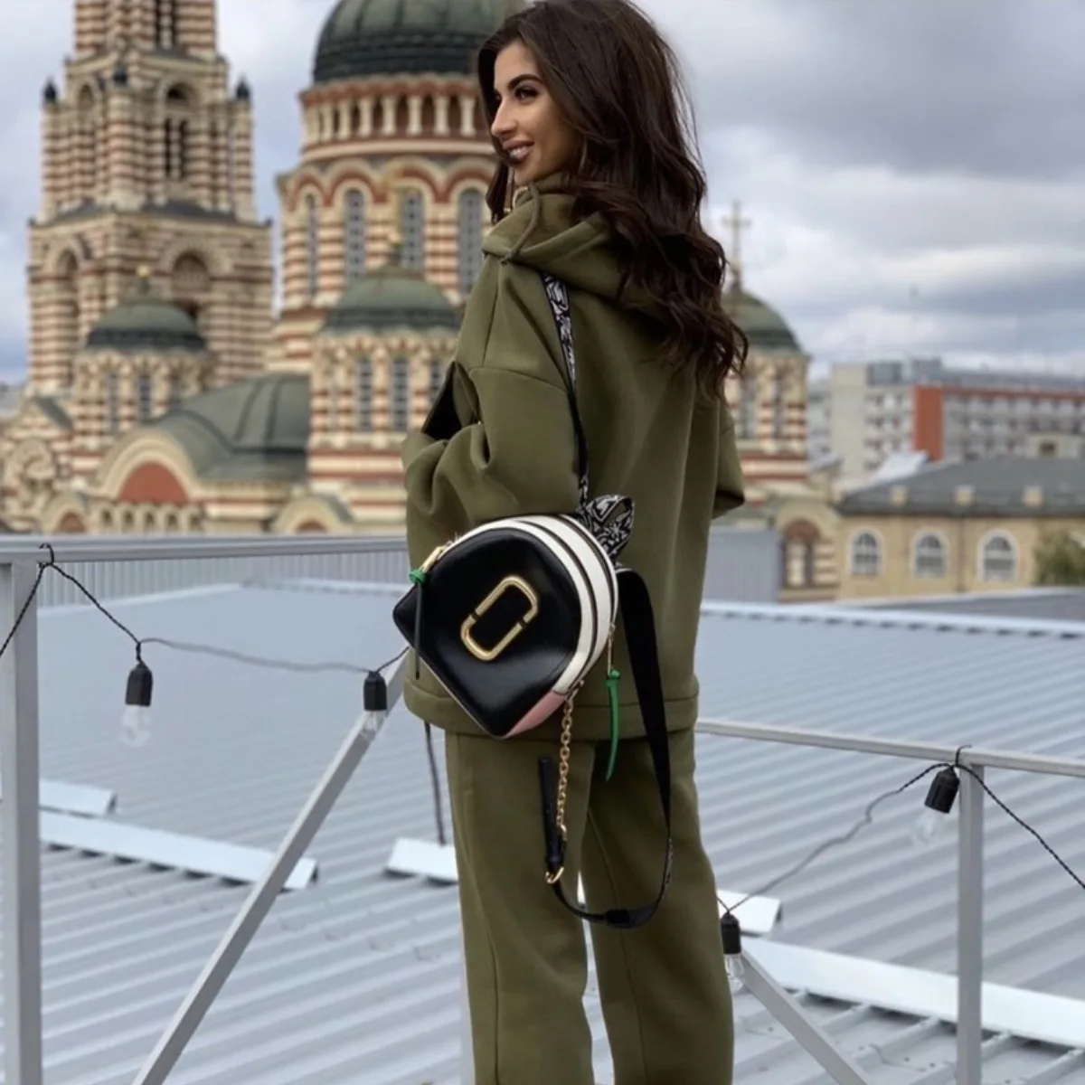 Hot in 2021! Spring and autumn new fashion large pocket solid color sweater casual two piece set two piece outfits for women
Hot in 2021! Spring and autumn new fashion large pocket solid color sweater casual two piece set two piece outfits for women