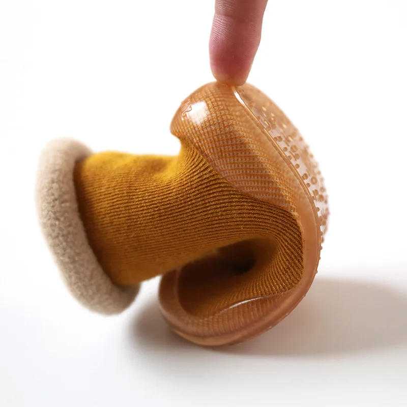 New Children antisilp sock shoes solid color Imitation cashmere baby toddler floor shoes non-slip warm rubber soles booties
New Children antisilp sock shoes solid color Imitation cashmere baby toddler floor shoes non-slip warm rubber soles booties