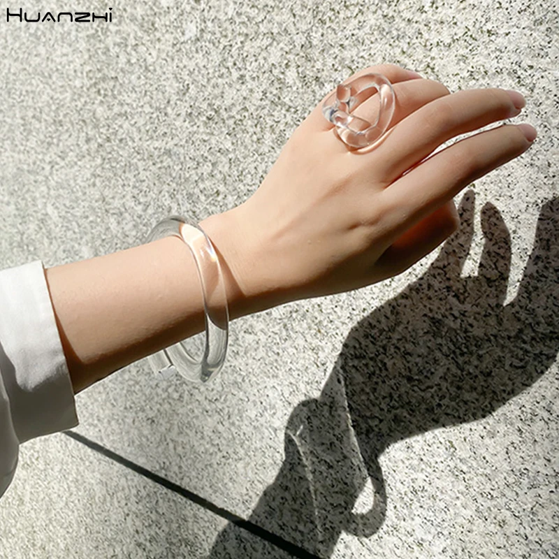 2021 New Korean Japan Transparent Acrylic irregular Cross Square Resin Marble Pattern Tortoise Bracelet for Women Girls 
2021 New Korean Japan Transparent Acrylic irregular Cross Square Resin Marble Pattern Tortoise Bracelet for Women Girls