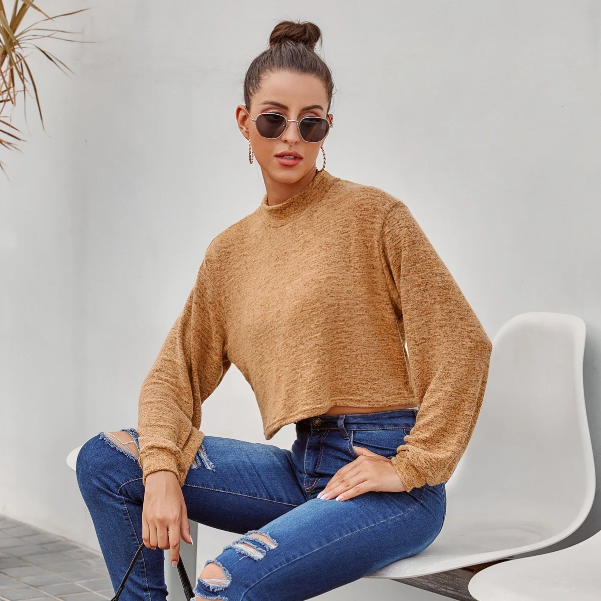 European and American women's fashion all-match loose half high collar short solid color loose long sleeve sweater autumn
European and American women's fashion all-match loose half high collar short solid color loose long sleeve sweater autumn