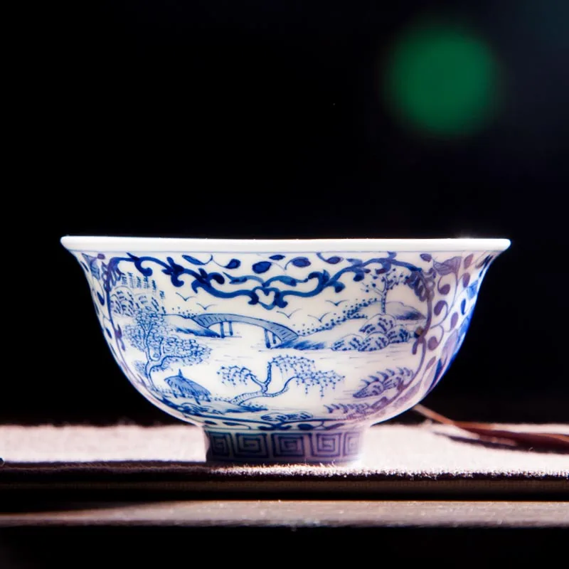 

Jingdezhen Ceramic Kung Fu Tea Set Hand Painted Blue and White Porcelain Tea Bowl Chinese Small Teacups Master Cups Underglaze